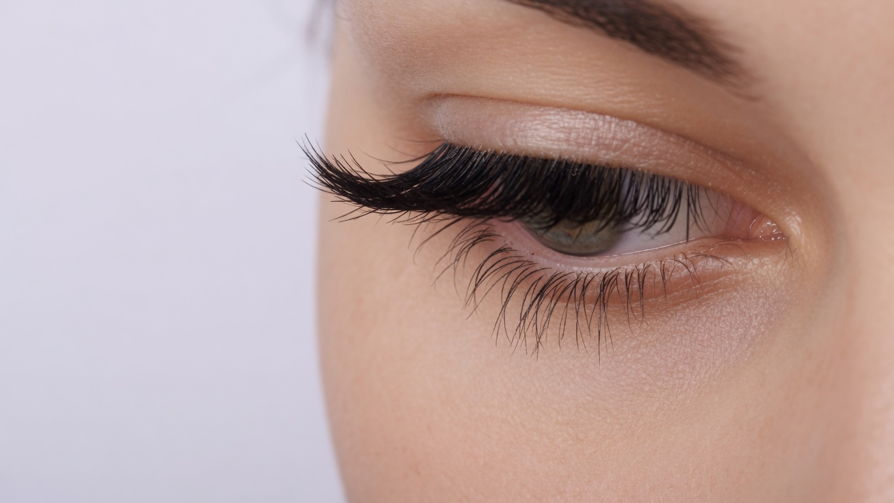 Editorial photograph related to Thicker Lashes: Why are my bottom lashes so thin?